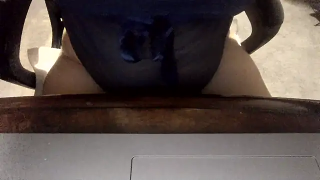 Curvychick778899's Live XXX Chat