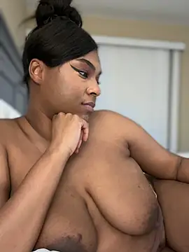 CandyLuxxxx – Live XXX-chat