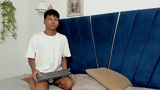 Chat +18 de An_fox23 ao vivo