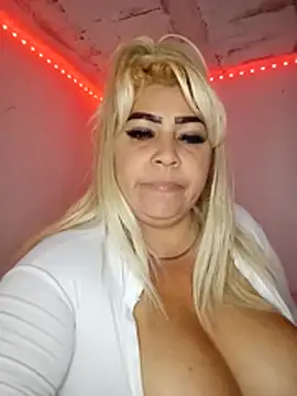 Chat +18 de BonniAdams ao vivo