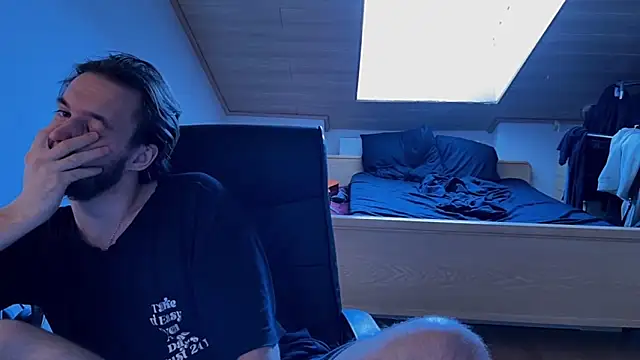 XXX chat uživo modela Bez3ybik
