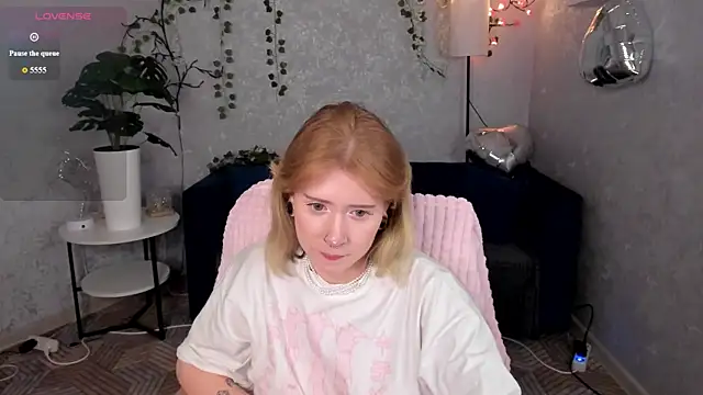 Chat XXX en directo de Elira_Vane