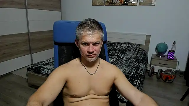 Živý XXX chat RobbyShawz
