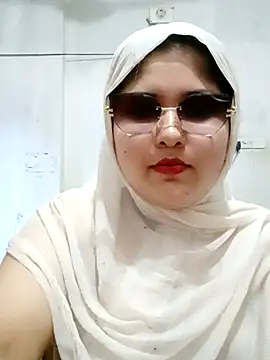Nusrat-N 라이브 XXX 채팅