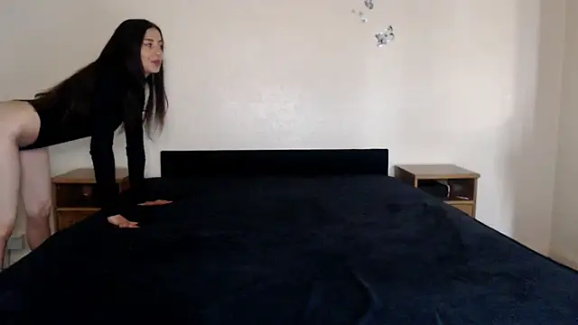DirtyStella Adlı Modelin Canlı XXX Sohbeti