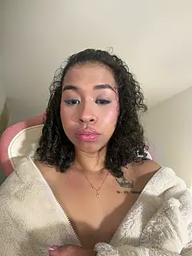 Chat +18 de bella__honey ao vivo