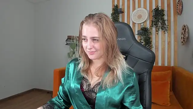 EllaBells' Live XXX Chat