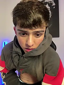 Chat +18 de lian_fooxx ao vivo