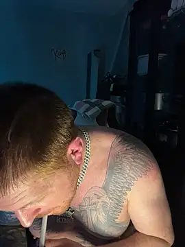 CloudyKingG's Live XXX Chat