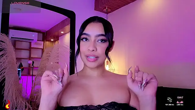 Chloe_monroee 现场XXX聊天