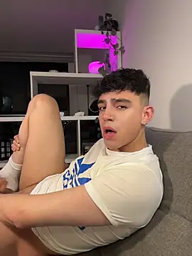 aronnhidden Live XXX Chat