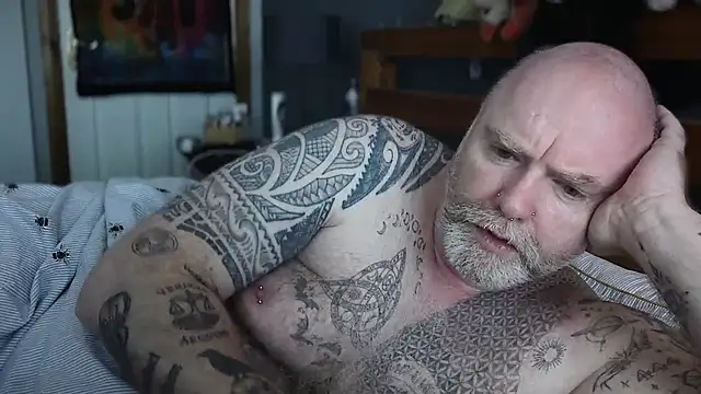 Chat XXX en directo de Tattooed_Dilf_01