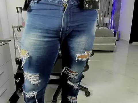 Czat XXX na żywo – master_leather