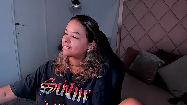 dulce_lyraa1's Live XXX Chat