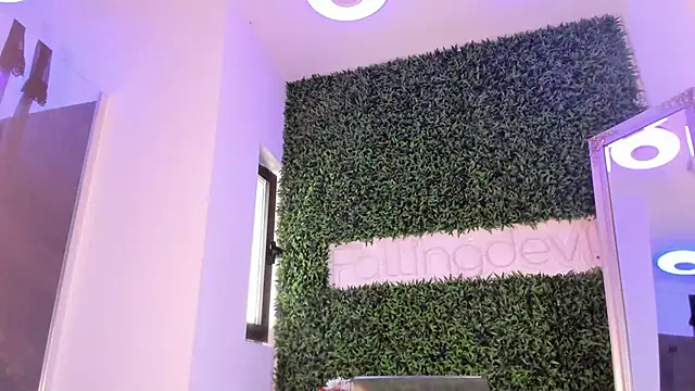 Chat XXX ao vivo de realhotfallingdevil