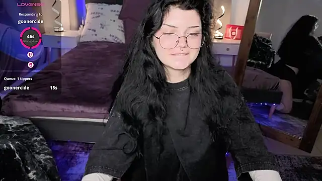 MileyRood live XXX chat