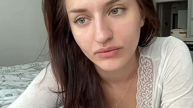 Lorynaa Chat XXX live