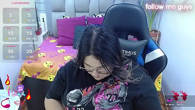 Chat +18 de evelin_zaens ao vivo