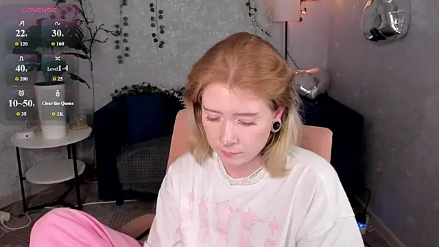 Elira_Vane Adlı Modelin Canlı XXX Sohbeti