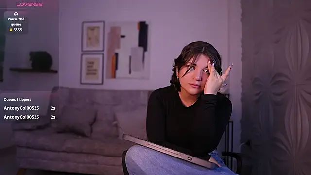XXX chat uživo modela Isis_Scarlett_