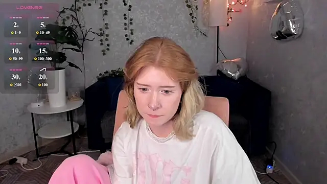 XXX chat uživo modela Elira_Vane