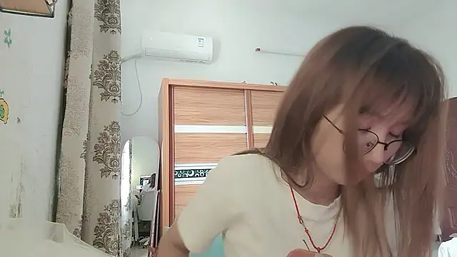 Lili_666's Live XXX Chat