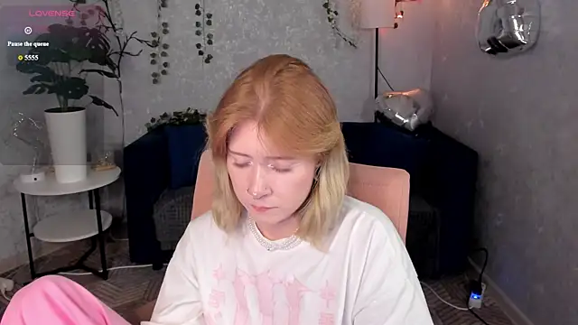 Elira_Vane 即時 XXX 聊天