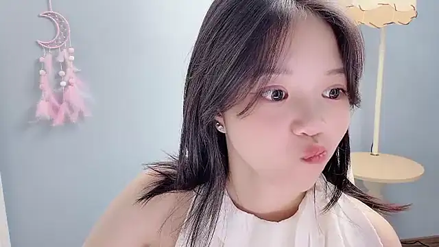 Yanys521 即時 XXX 聊天