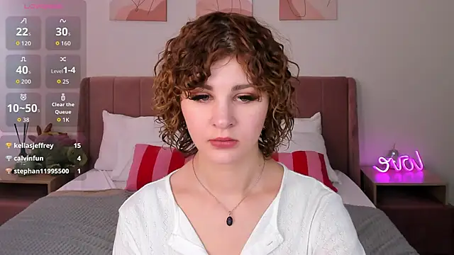 Chat XXX en directo de Kira__Fluffy