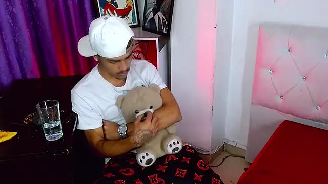Angel_foxc13 Adlı Modelin Canlı XXX Sohbeti