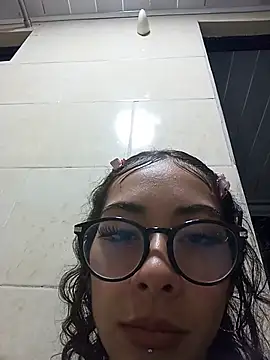Chat +18 de Sarah_Moon1 ao vivo