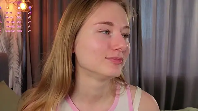 Chat +18 de ElvinaRose ao vivo