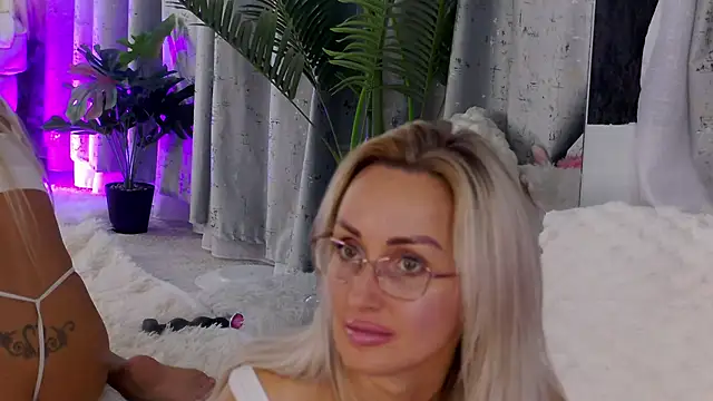 IsabelleEthan Adlı Modelin Canlı XXX Sohbeti