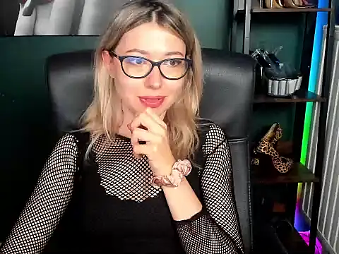 loveHeidi Chat XXX live