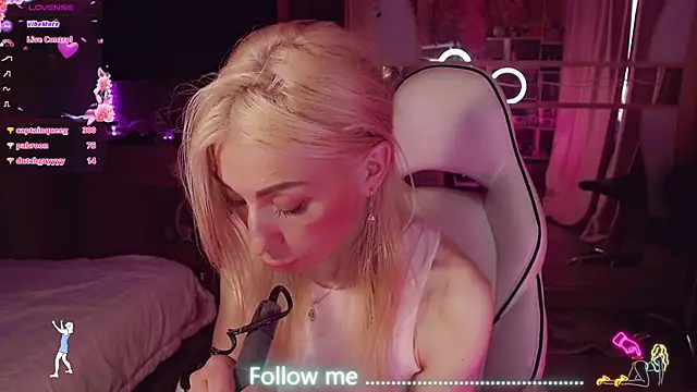 AnnieGOld_ 라이브 XXX 채팅