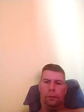 Piernick07 Live XXX-chat