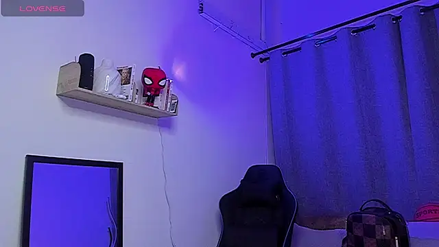 Chat XXX Live ASHTON_HILS