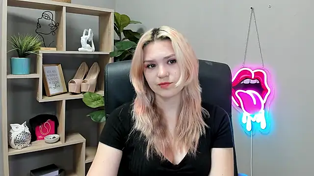 Chat +18 de SweetLilyxo ao vivo