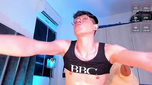 Chatroom XXX en direct de AdrianRushx