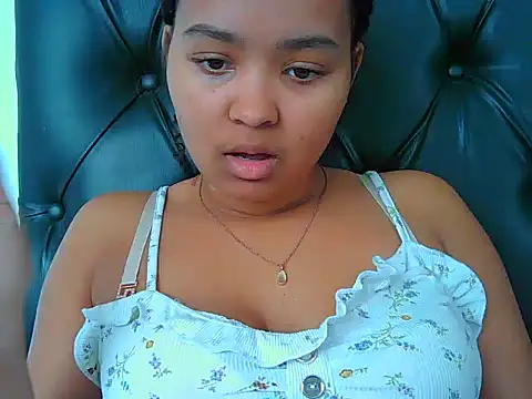 Chat +18 de indianaphrodite1 ao vivo