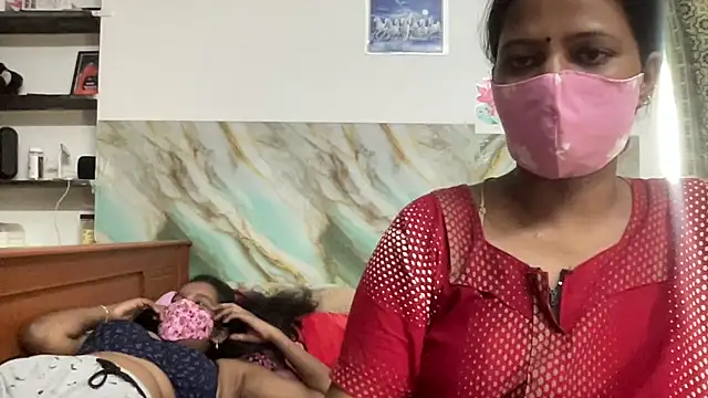 Tamil_Sajitha élő XXX-chatje