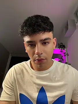 aronnhidden 라이브 XXX 채팅