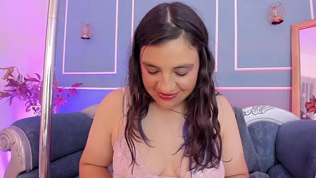 Chat XXX en directo de TaraTaylorr