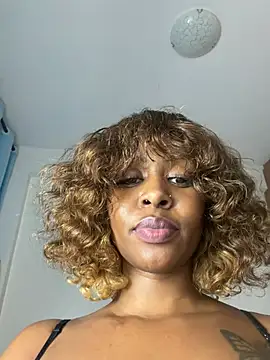 Rose_berry Chat XXX in diretta