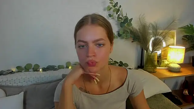 EmillyStarr's Live XXX Chat