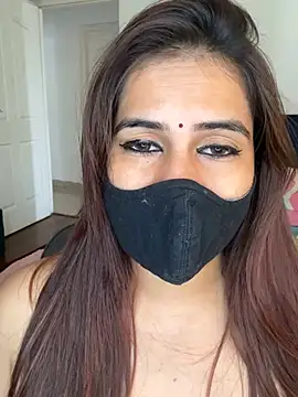 Sexy_Madhurii Adlı Modelin Canlı XXX Sohbeti