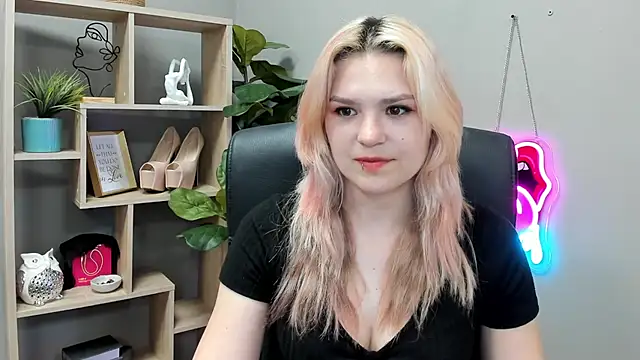 SweetLilyxo: онлайн-секс-чат