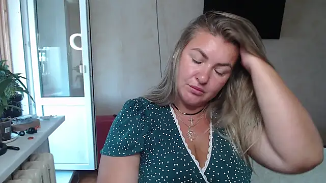 Chat +18 de NikaSkylink ao vivo