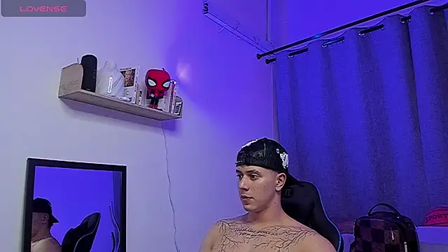 ASHTON_HILS 现场XXX聊天