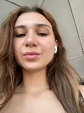 QuitieLia Webcam show
